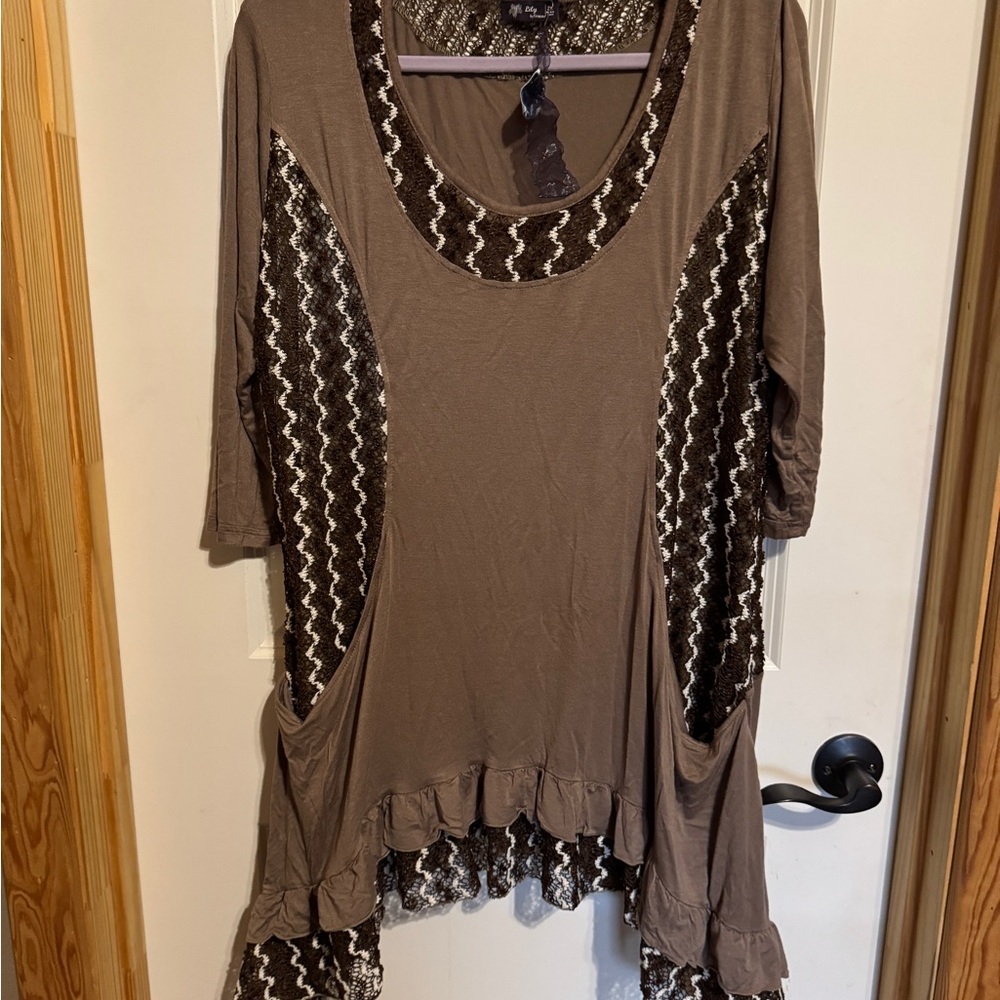 Stylish Brown Top with‎ Lace Accents